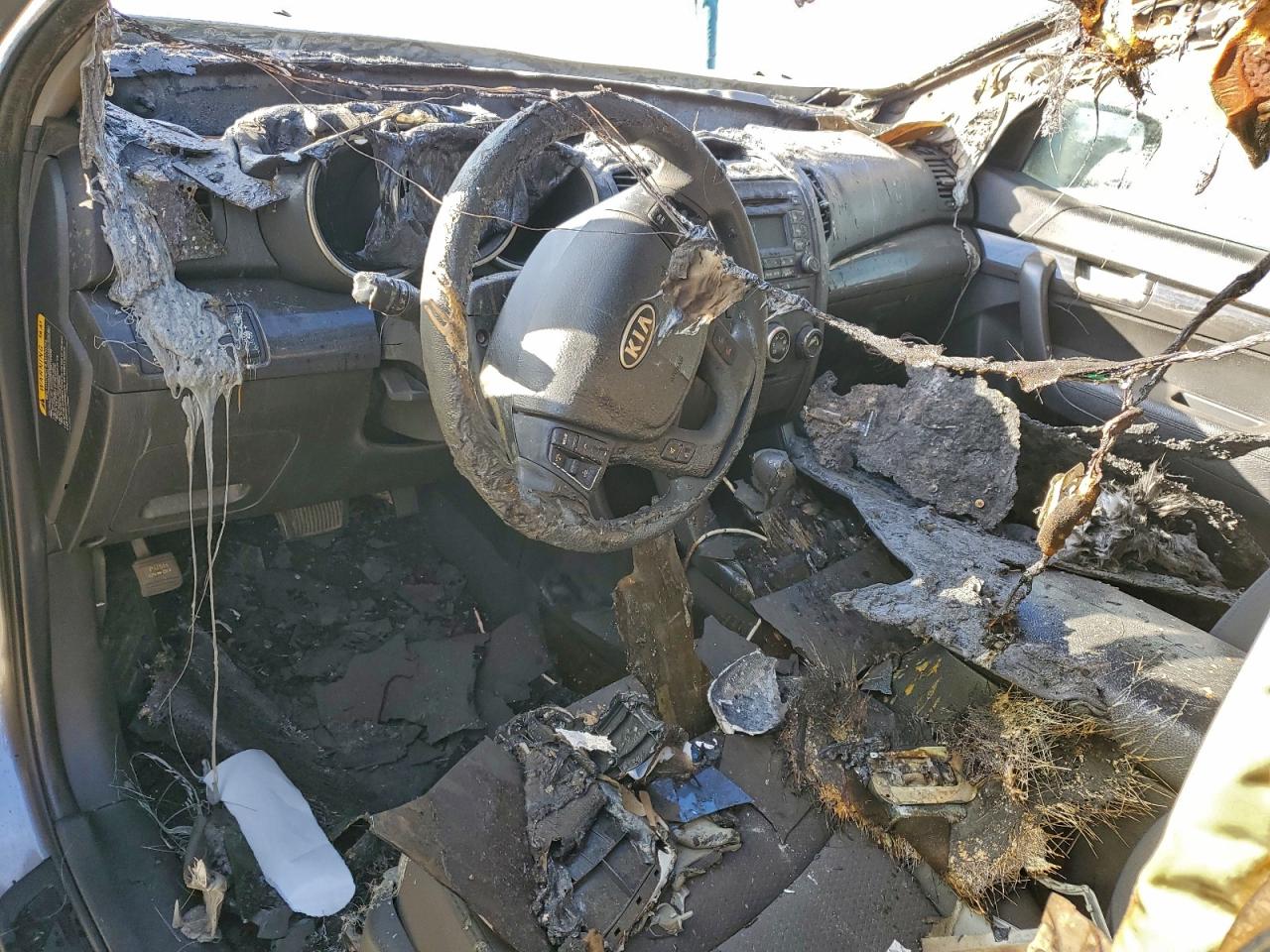 2011 KIA SORENTO BASE photo 8