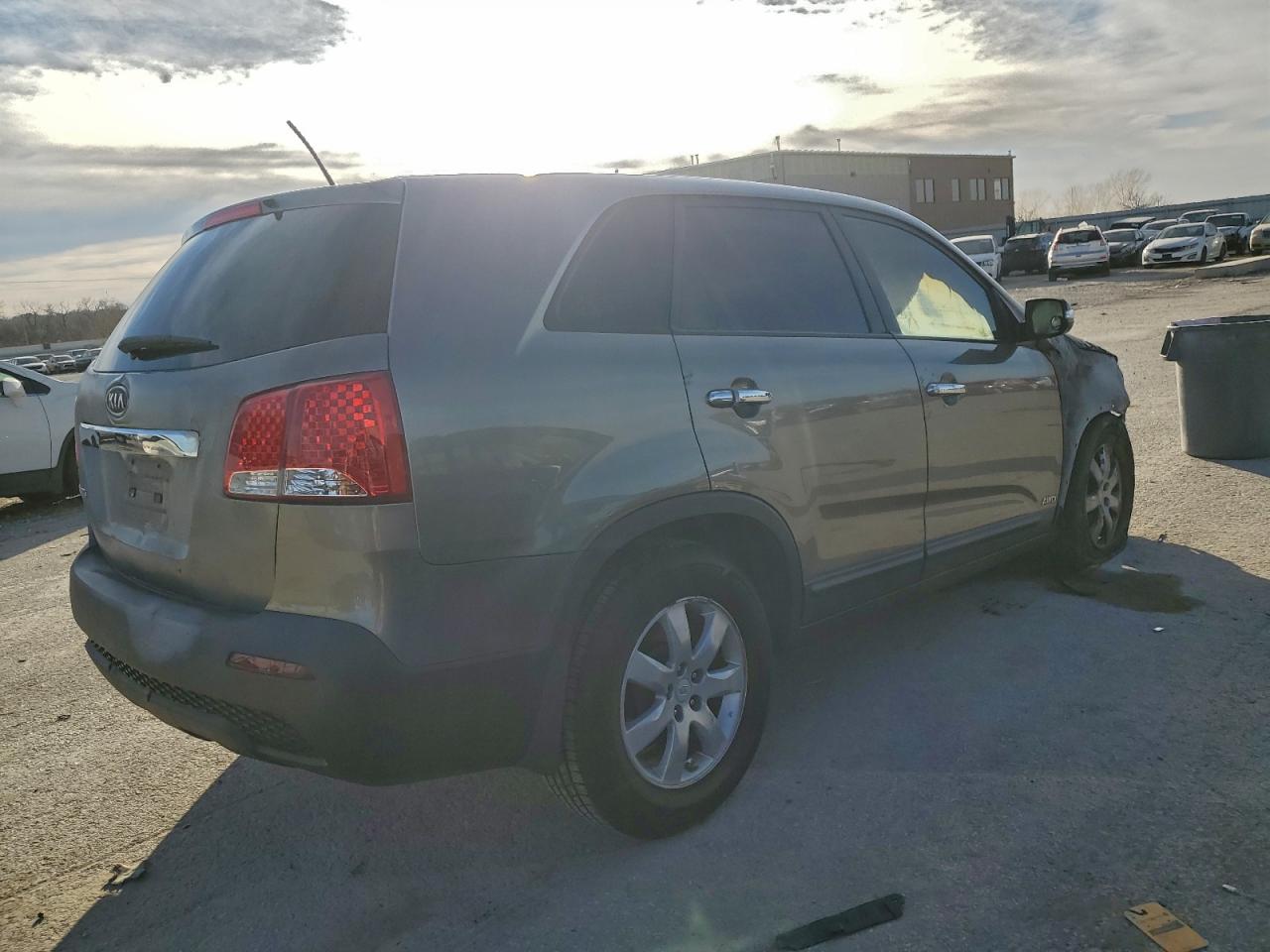 2011 KIA SORENTO BASE photo 3
