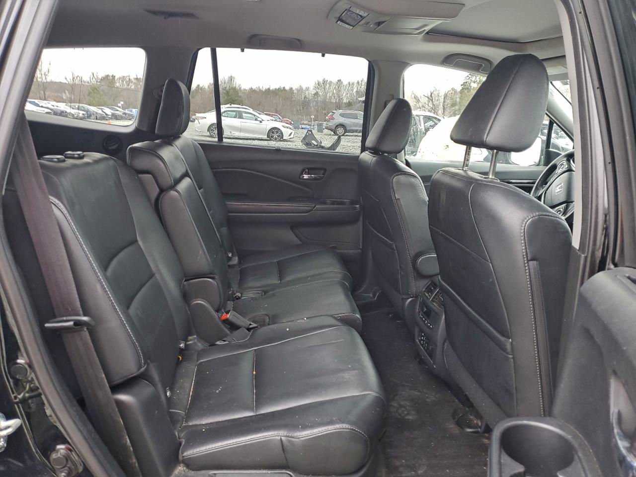 2016 HONDA PILOT TOURING photo 11
