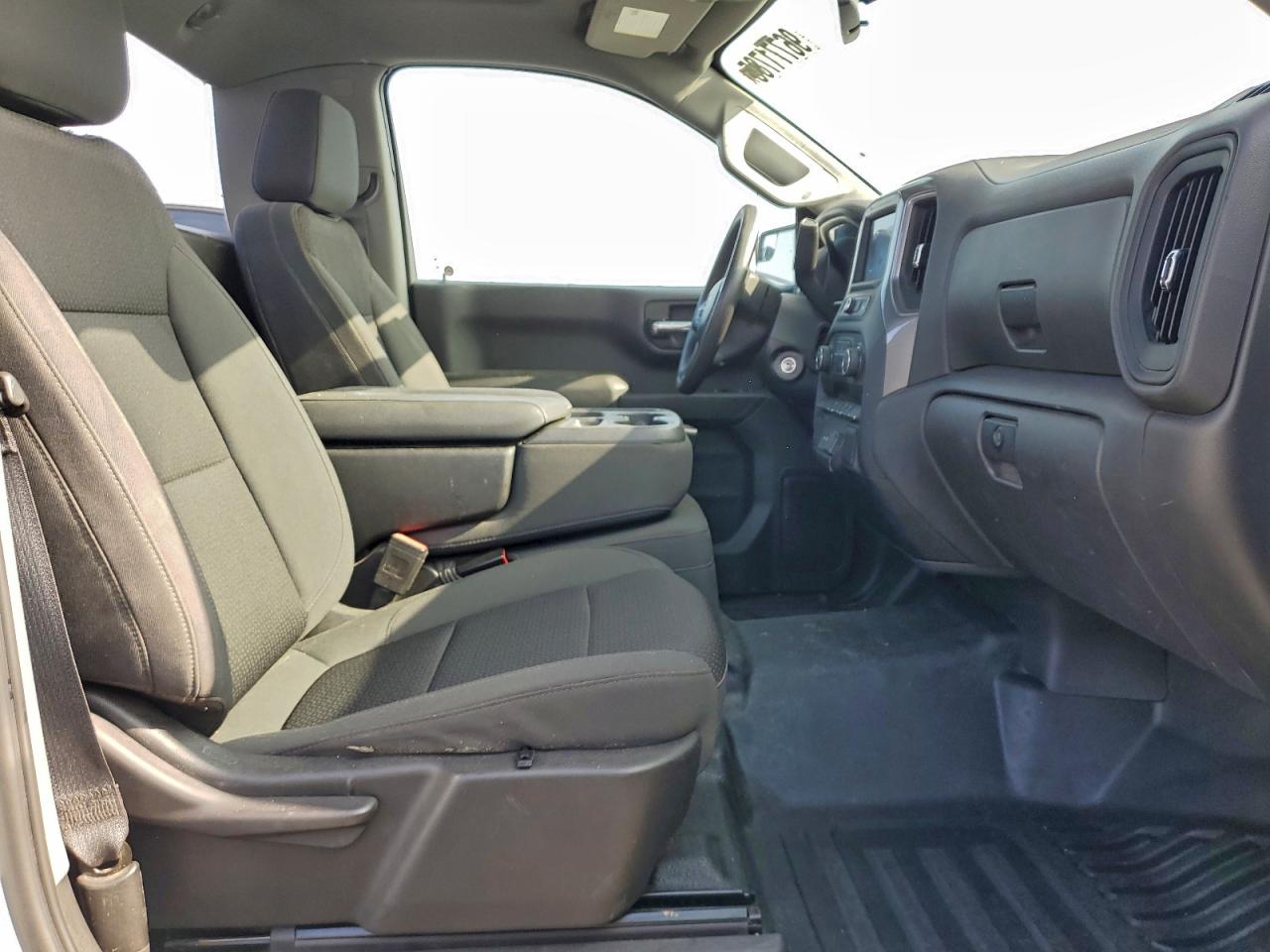 2021 CHEVROLET SILVERADO C1500 photo 10
