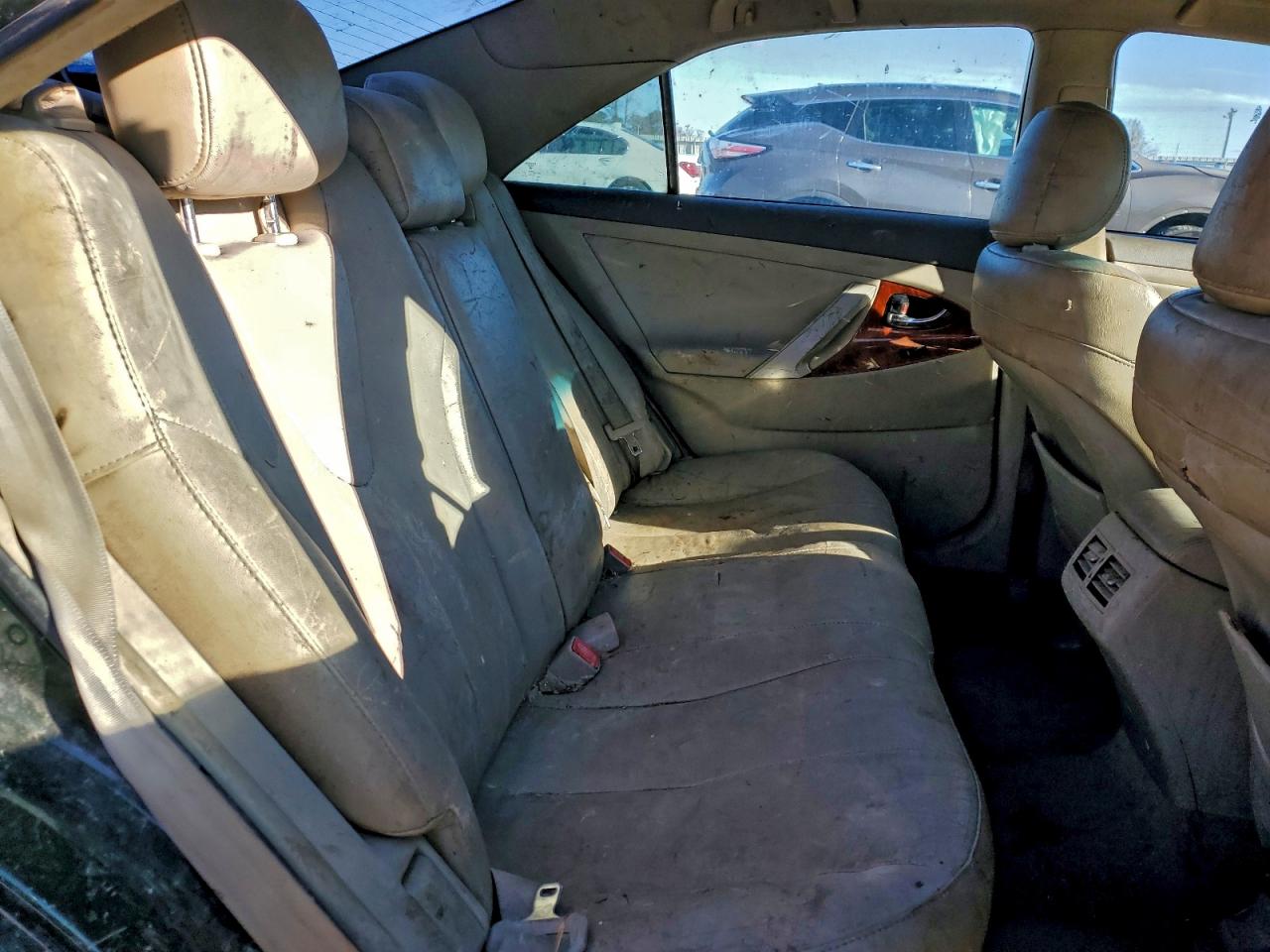 2011 TOYOTA CAMRY photo 10