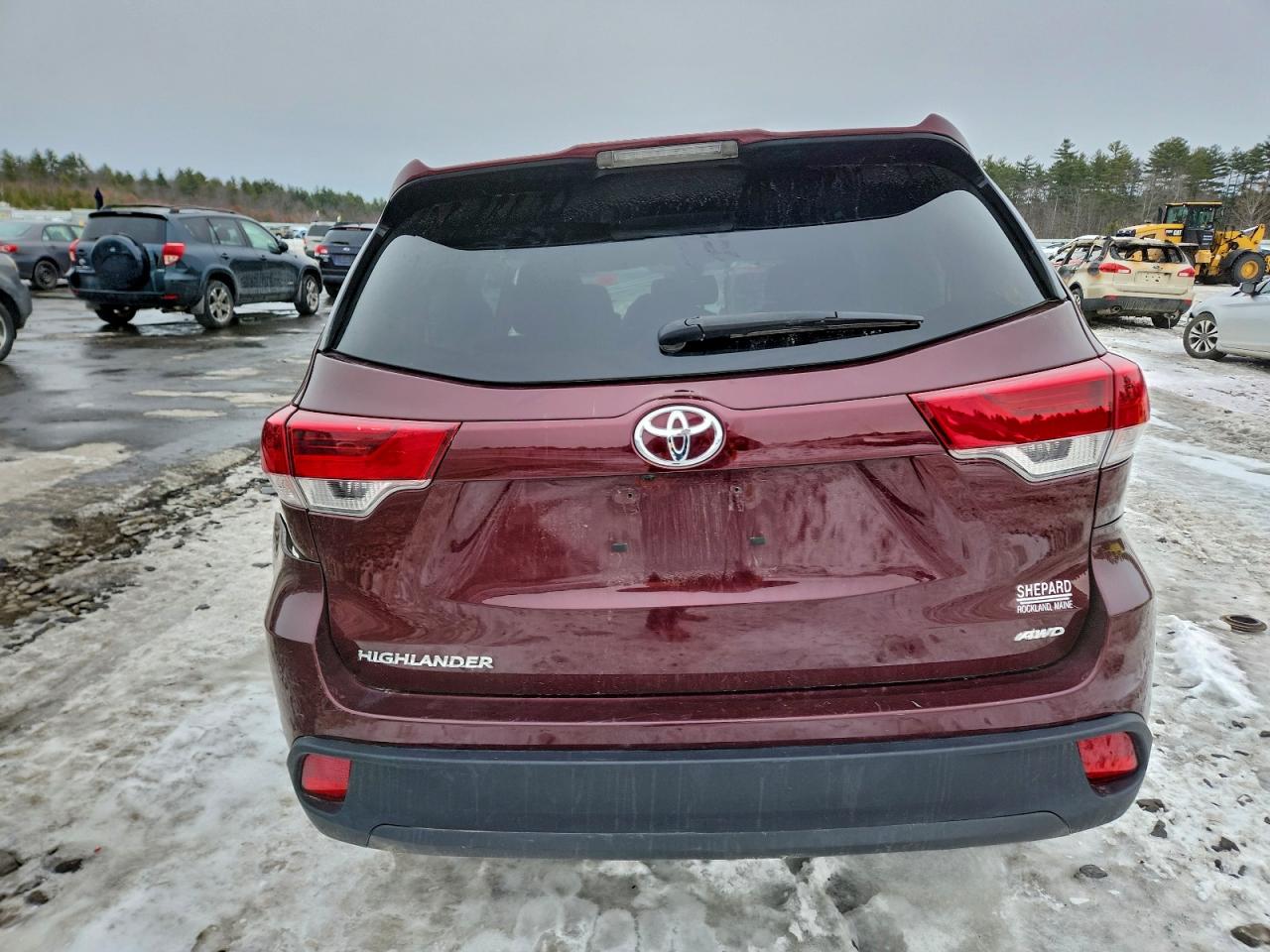 2019 TOYOTA HIGHLANDER LE photo 6