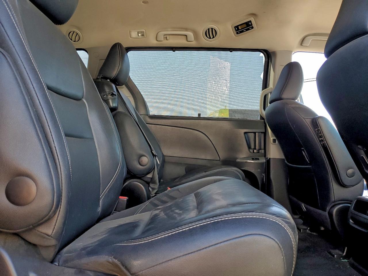 2015 TOYOTA SIENNA SPORT photo 11