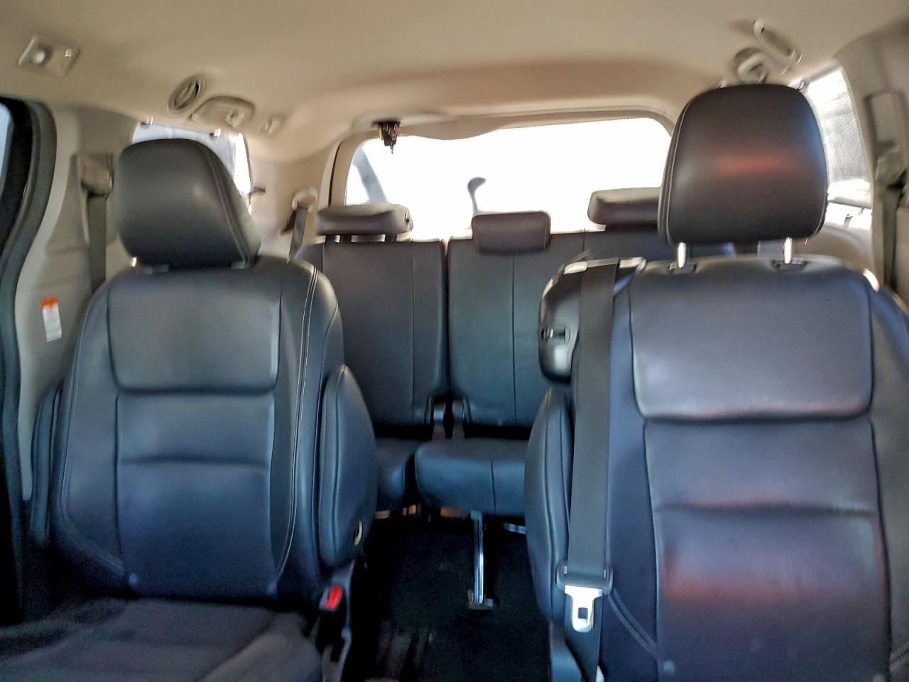 2015 TOYOTA SIENNA SPORT photo 10