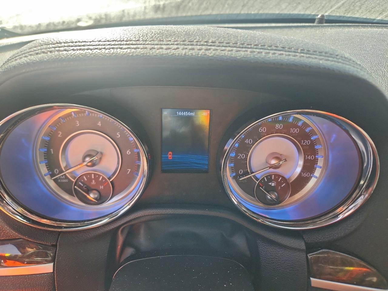 2013 CHRYSLER 300C photo 9