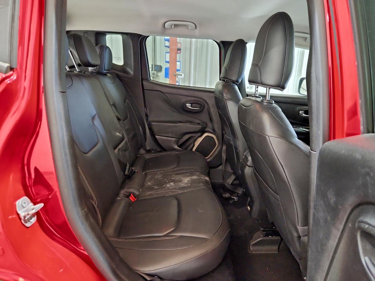 2015 JEEP RENEGADE LIMITED photo 11