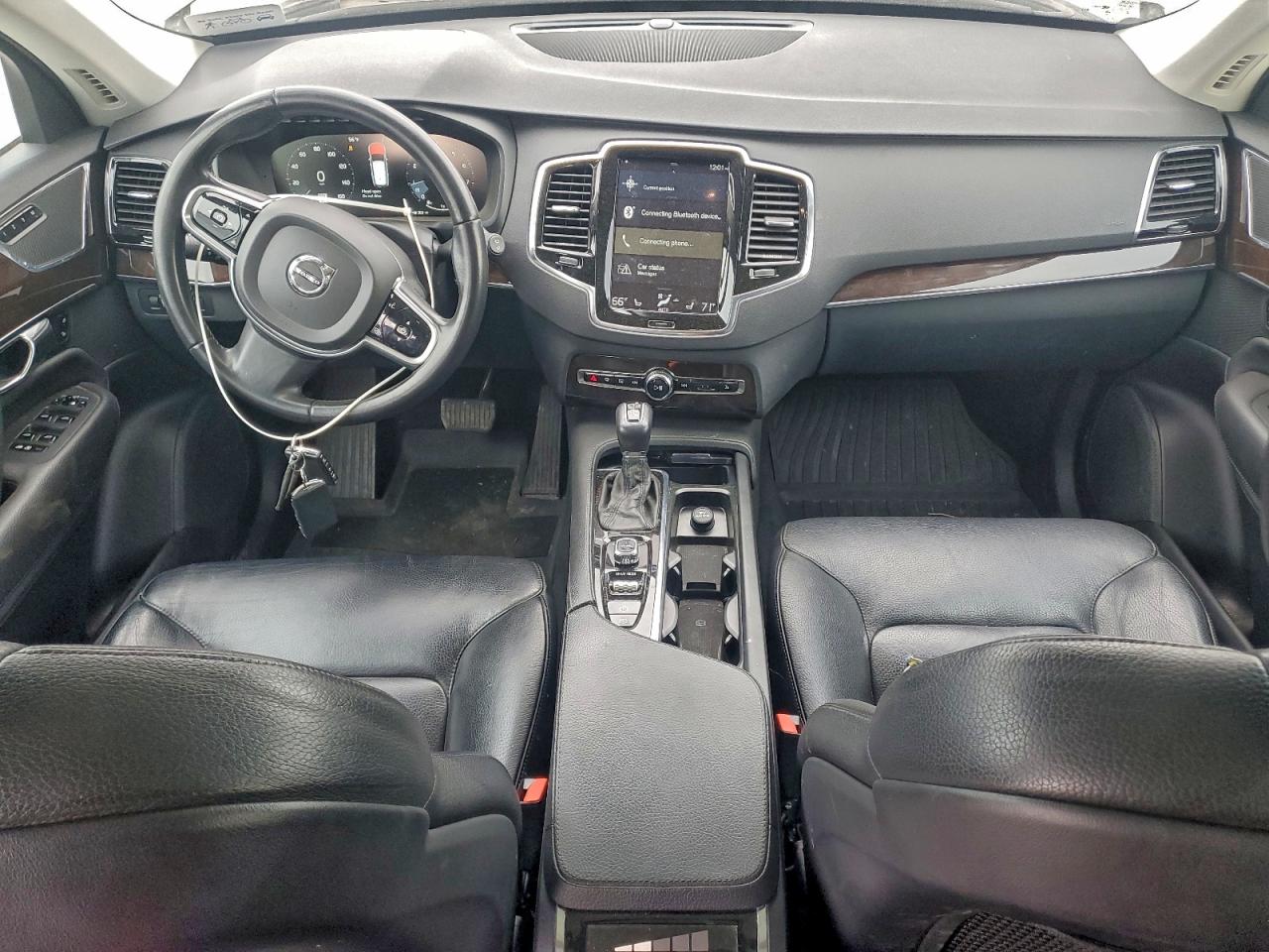 2016 VOLVO XC90 T6 photo 8