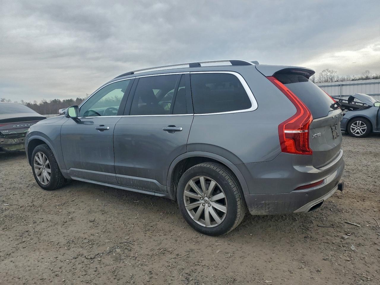 2016 VOLVO XC90 T6 photo 2