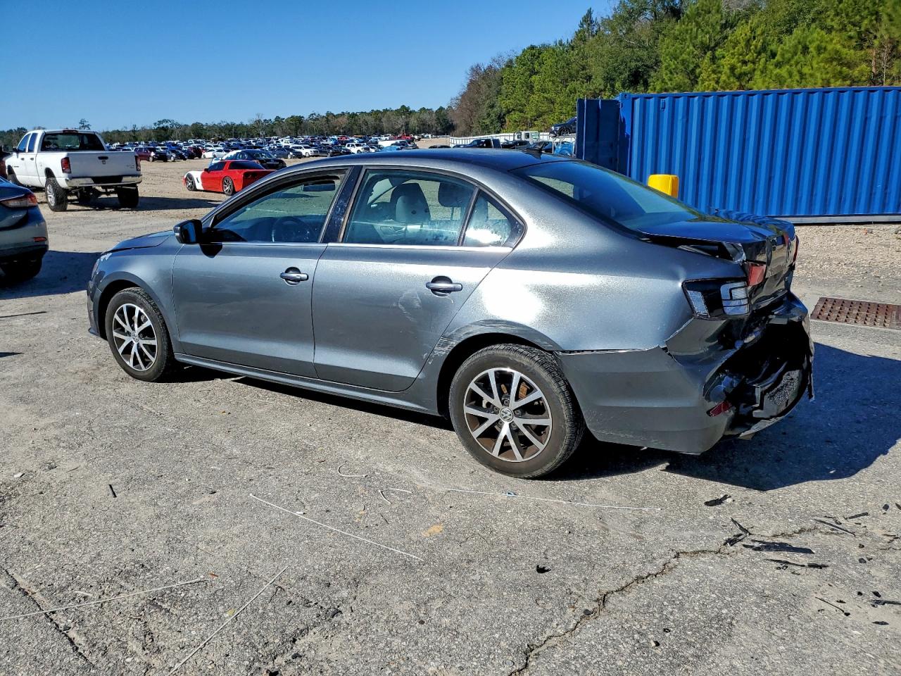 2017 VOLKSWAGEN JETTA SE photo 2