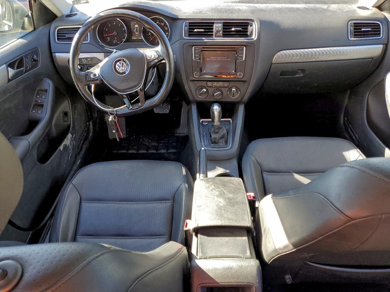 2017 VOLKSWAGEN JETTA SE photo 8