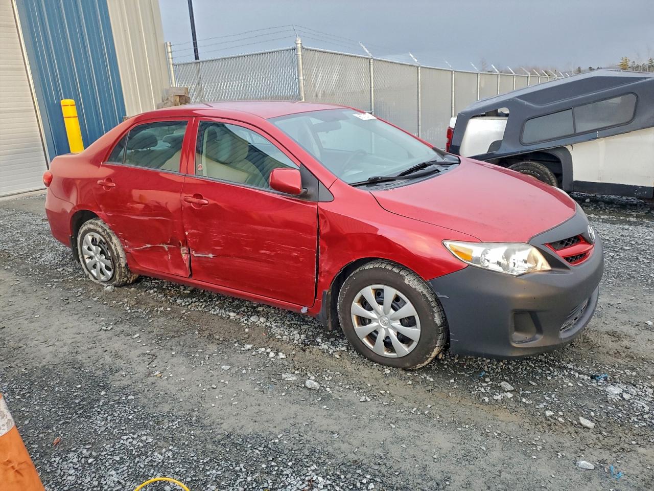 2013 TOYOTA COROLLA BASE photo 4