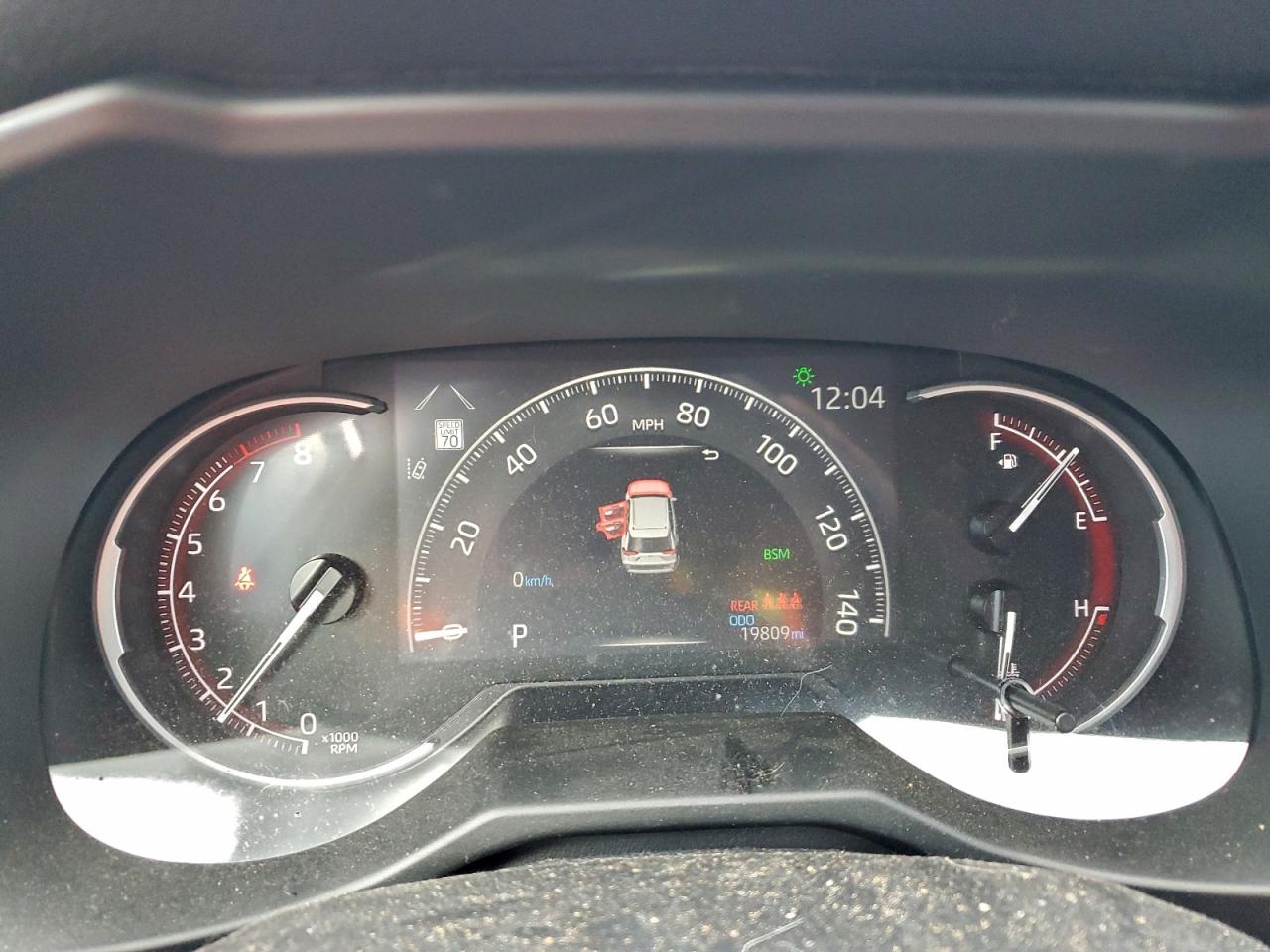 2024 TOYOTA RAV4 XLE photo 9