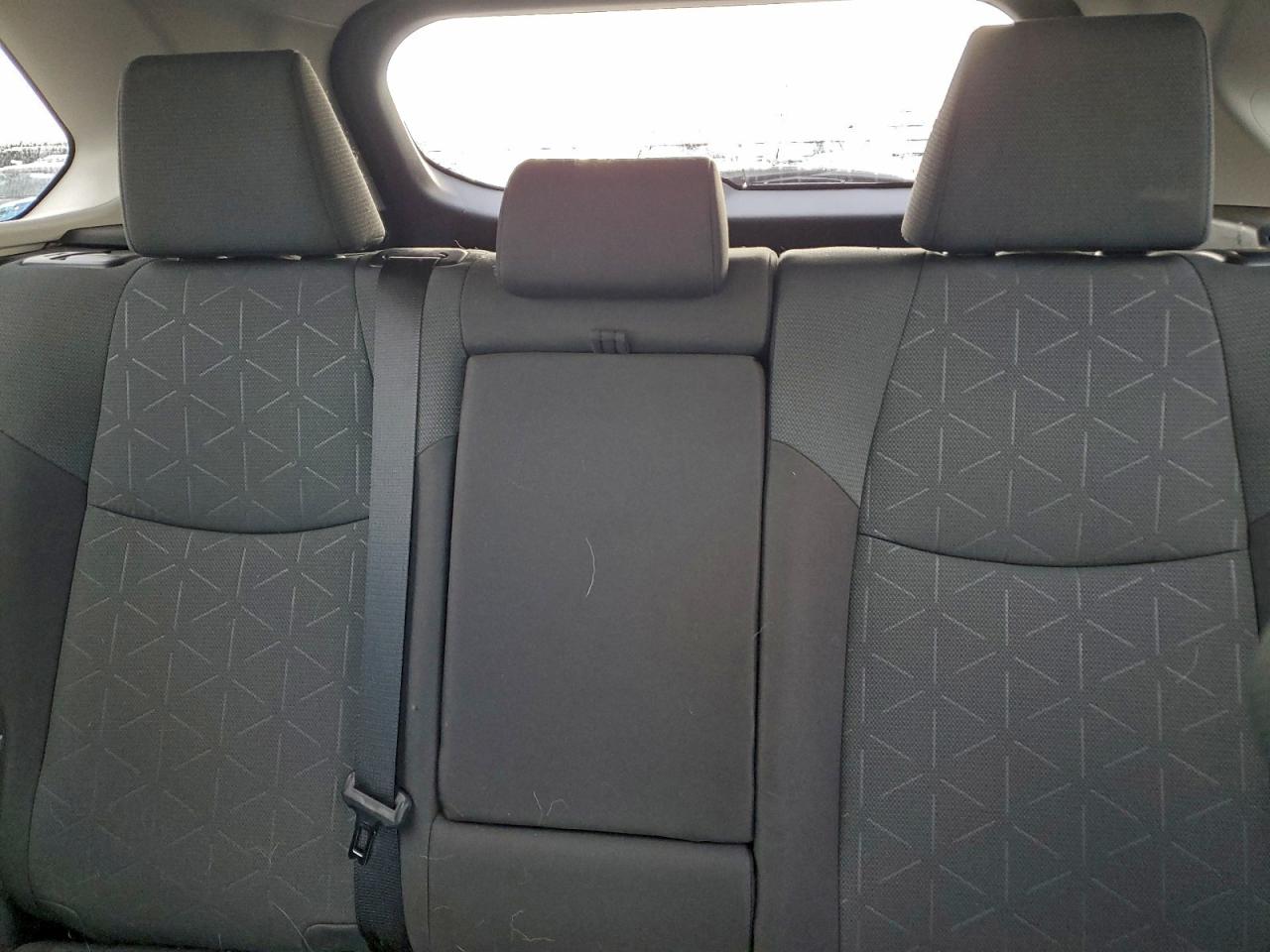 2024 TOYOTA RAV4 XLE photo 10