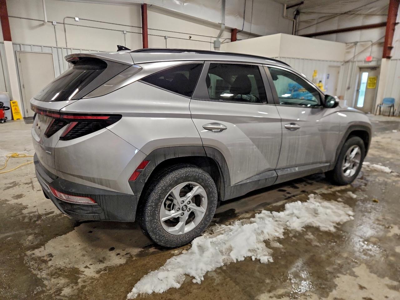 2023 HYUNDAI TUCSON SEL photo 3
