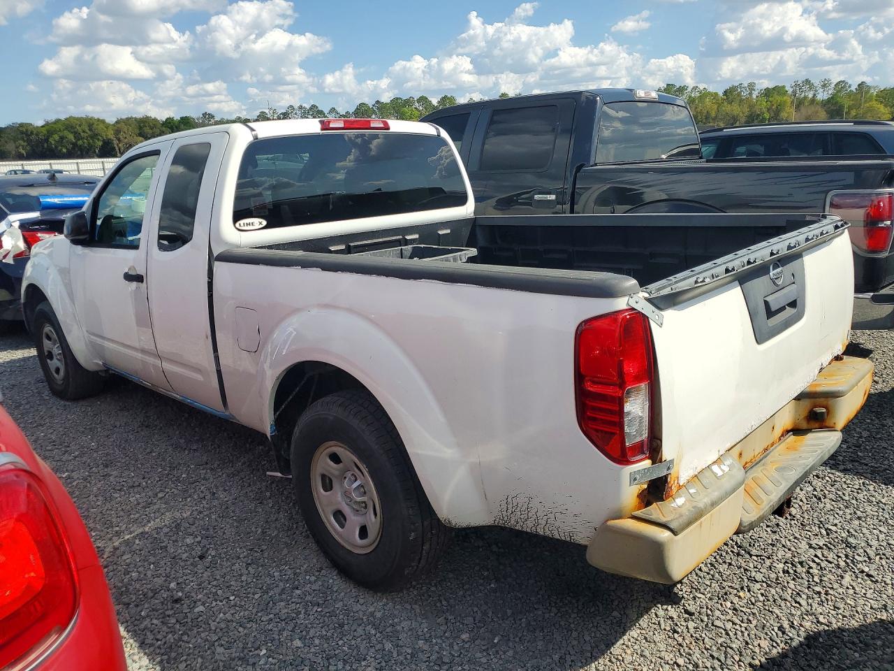 2018 NISSAN FRONTIER S photo 2