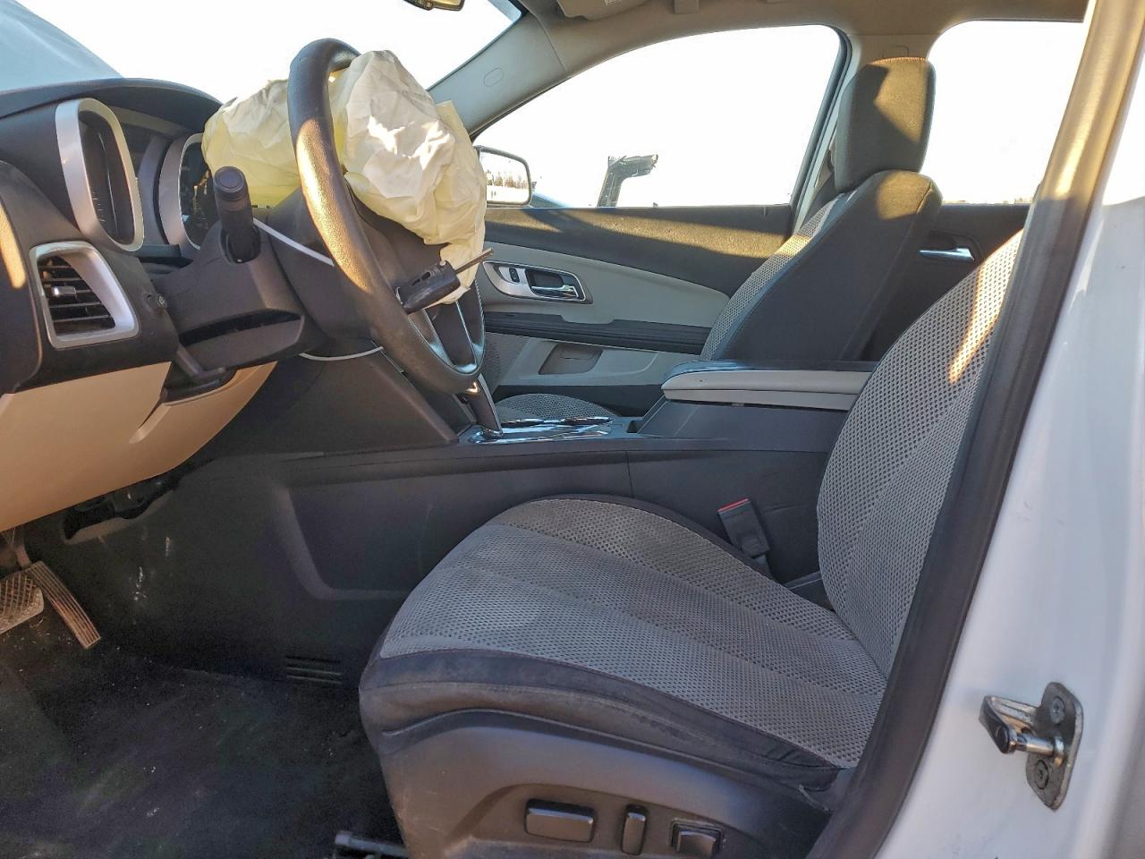 2015 CHEVROLET EQUINOX LS photo 19