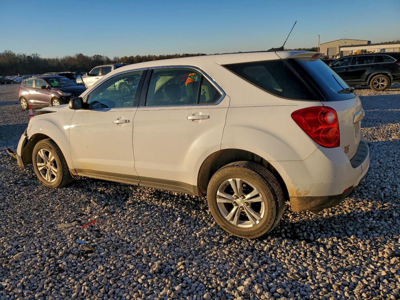 2015 CHEVROLET EQUINOX LS photo 4