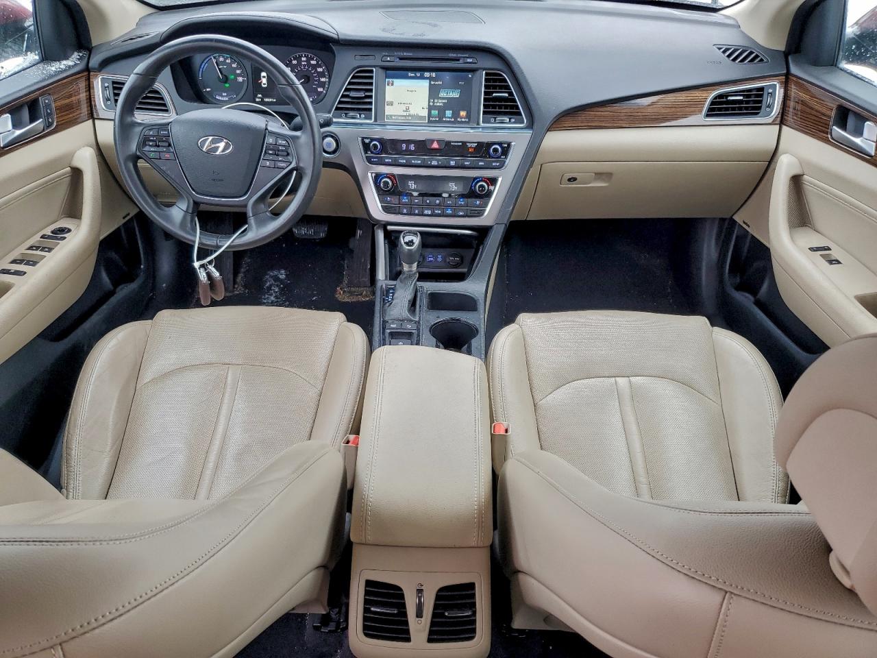 2017 HYUNDAI SONATA HYBRID photo 8