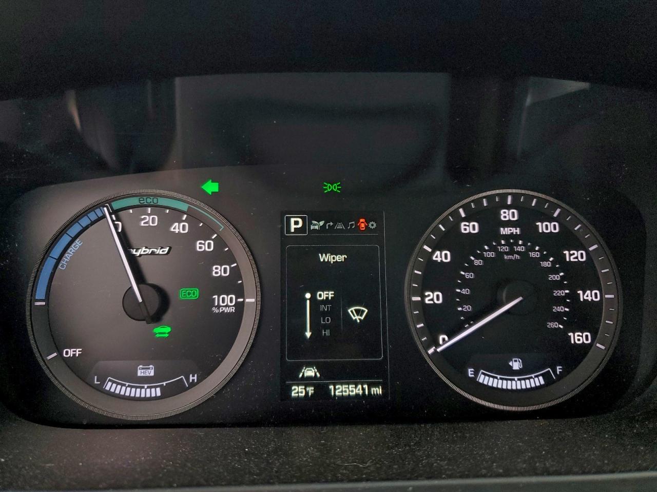 2017 HYUNDAI SONATA HYBRID photo 9