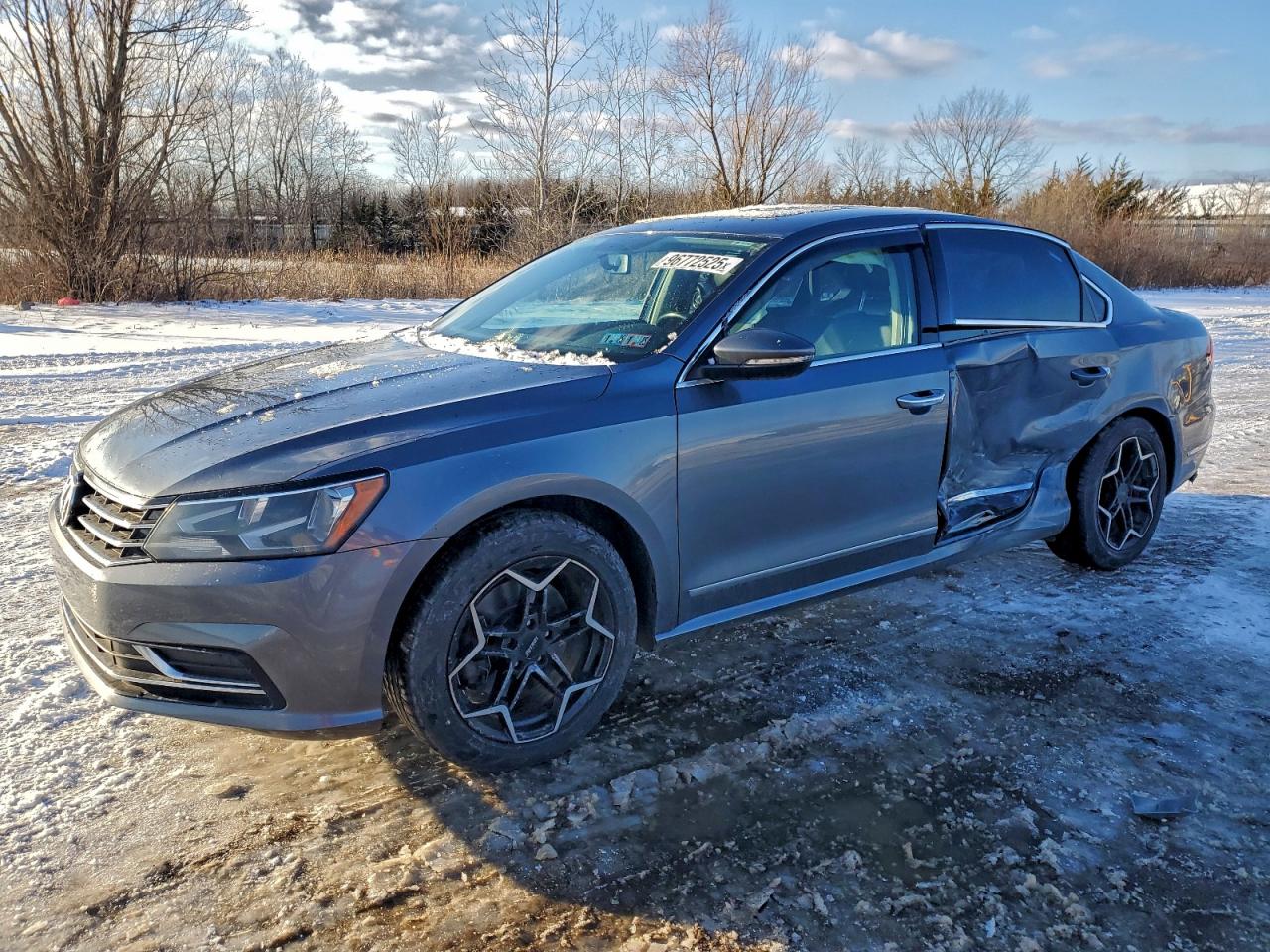 2017 VOLKSWAGEN PASSAT