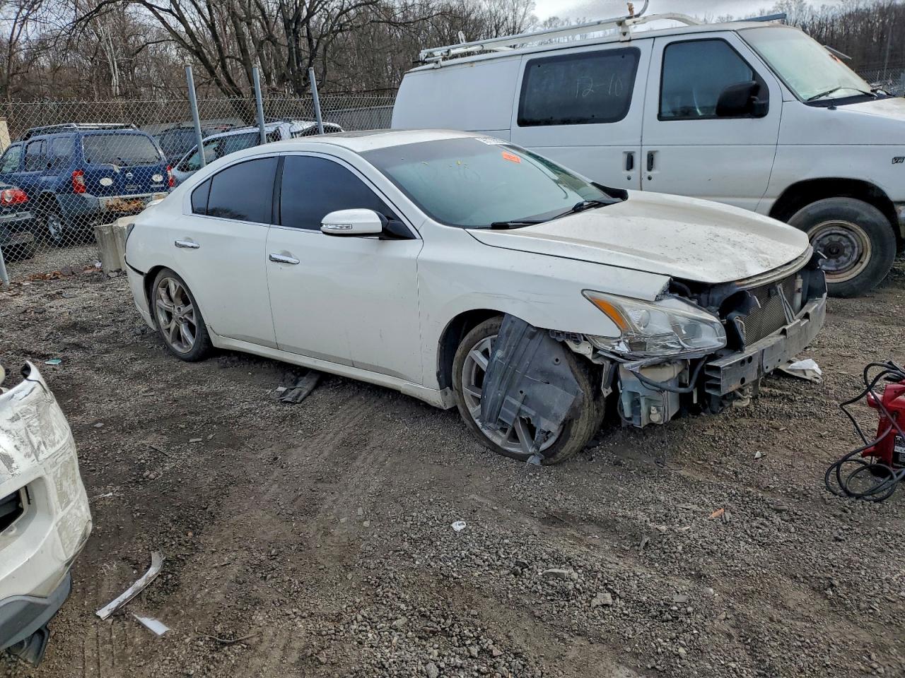 2011 NISSAN MAXIMA S photo 4