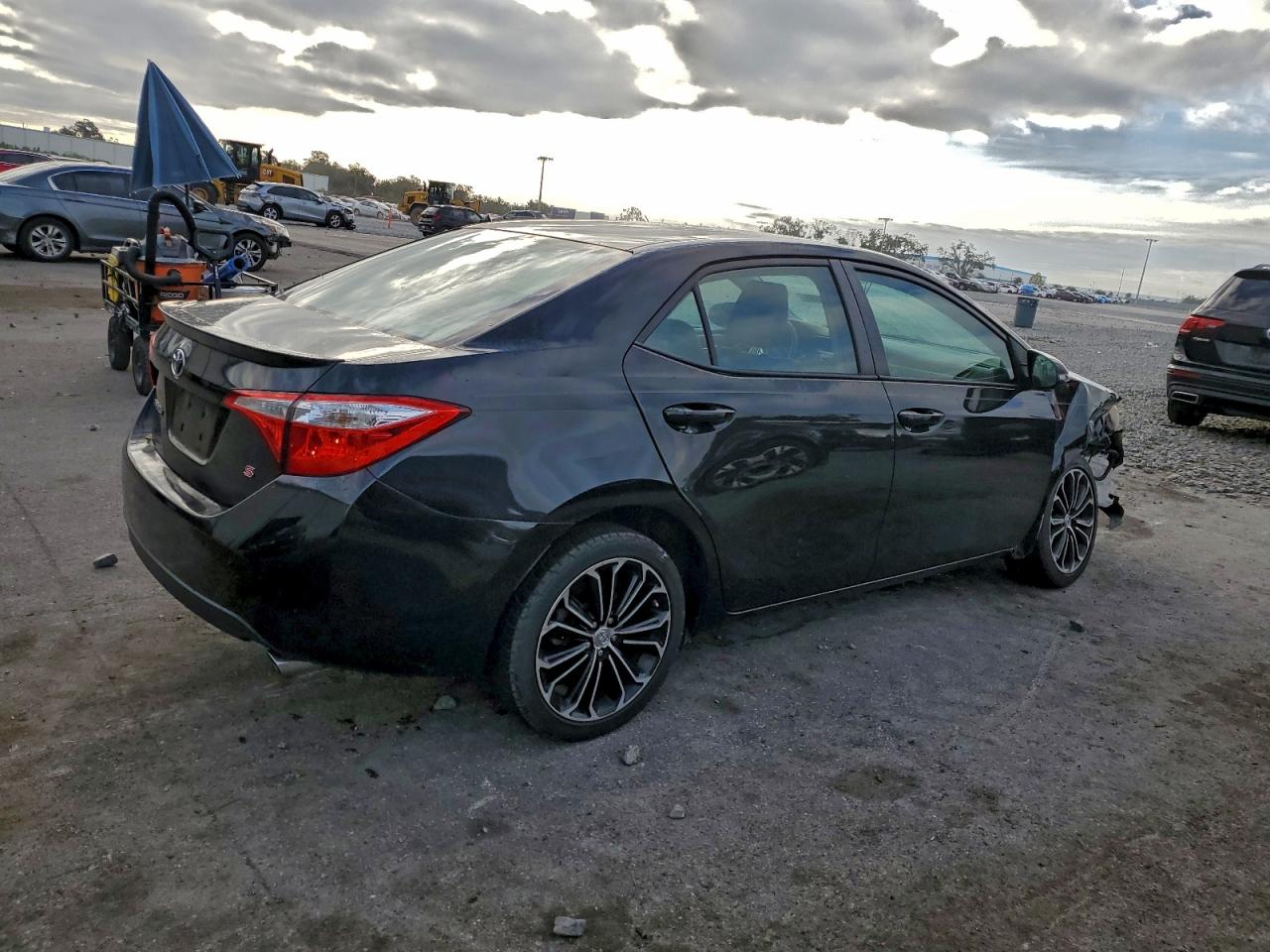 2016 TOYOTA COROLLA L photo 3