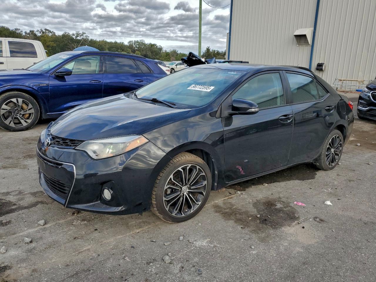 2016 TOYOTA COROLLA