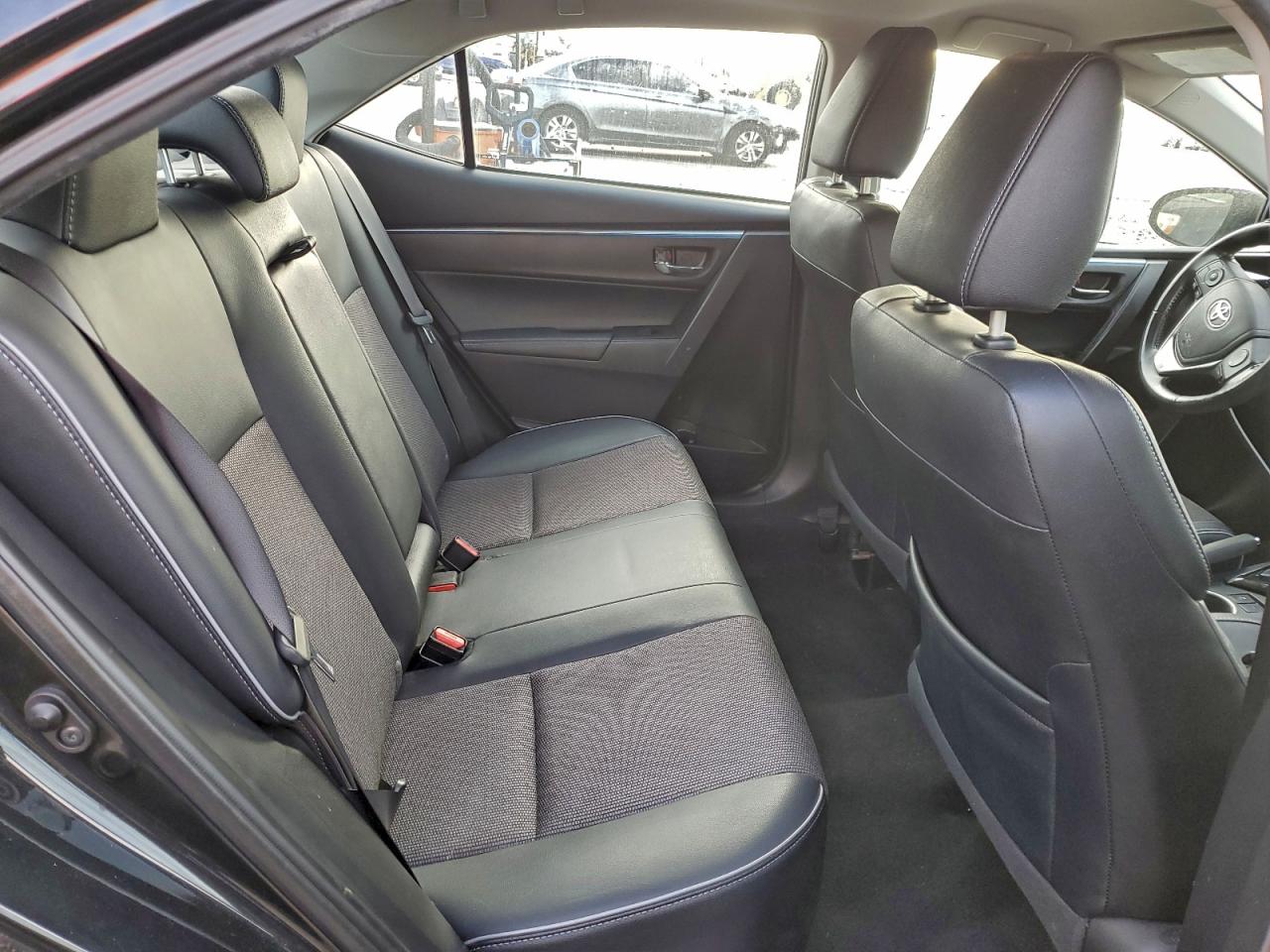 2016 TOYOTA COROLLA L photo 10