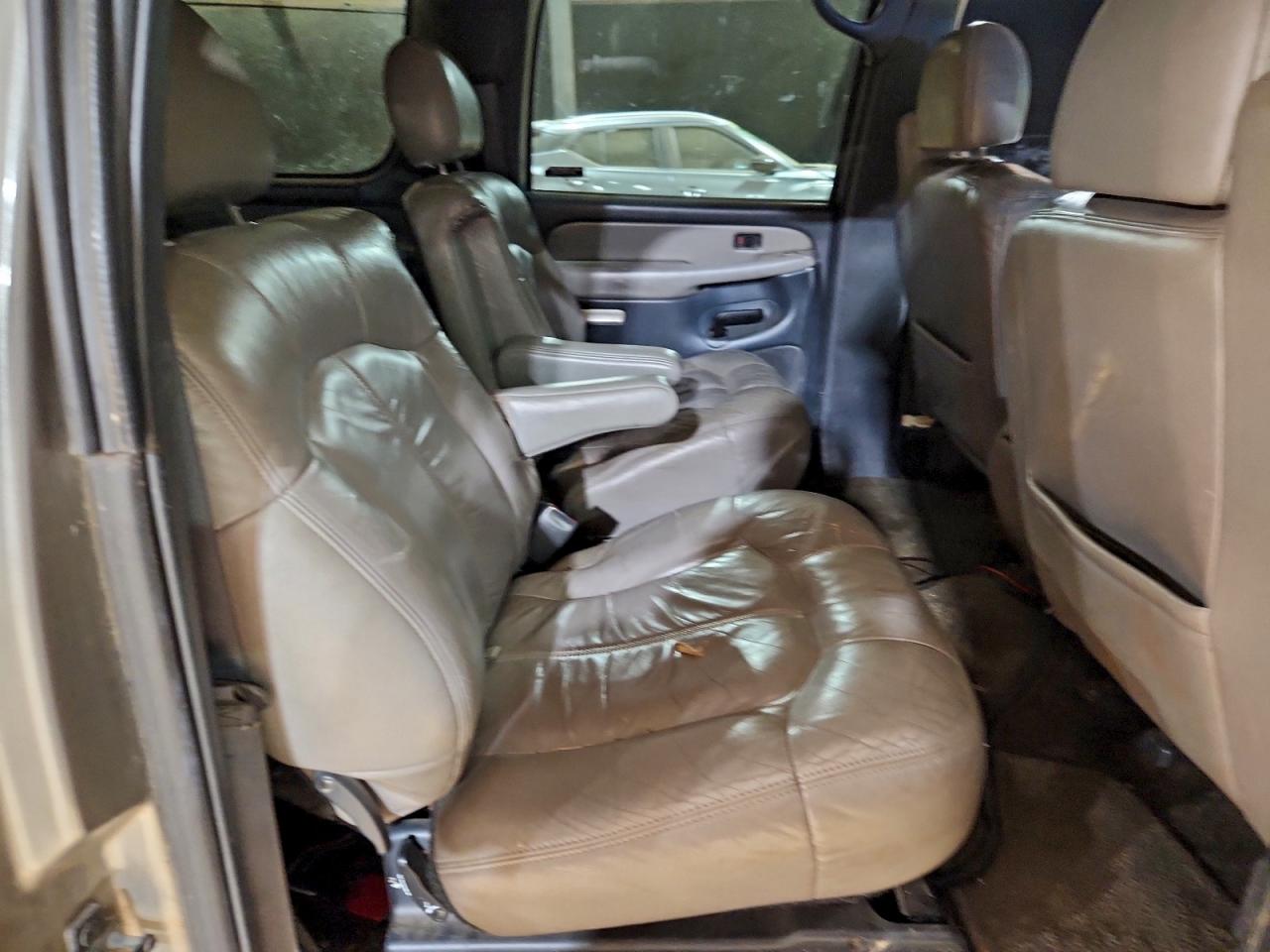 2001 CHEVROLET SUBURBAN K2500 photo 11
