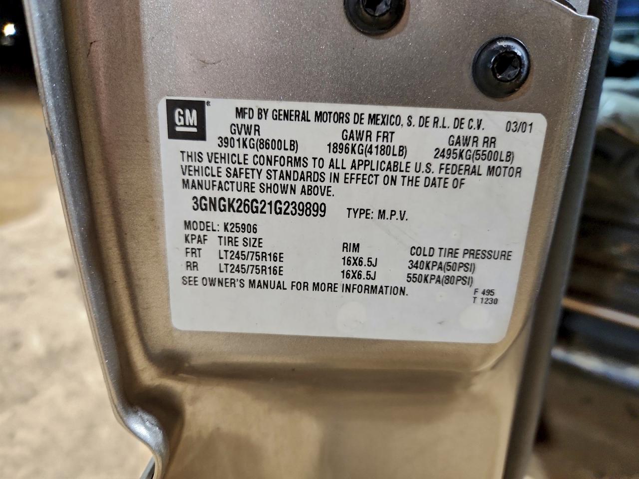 2001 CHEVROLET SUBURBAN K2500 photo 13