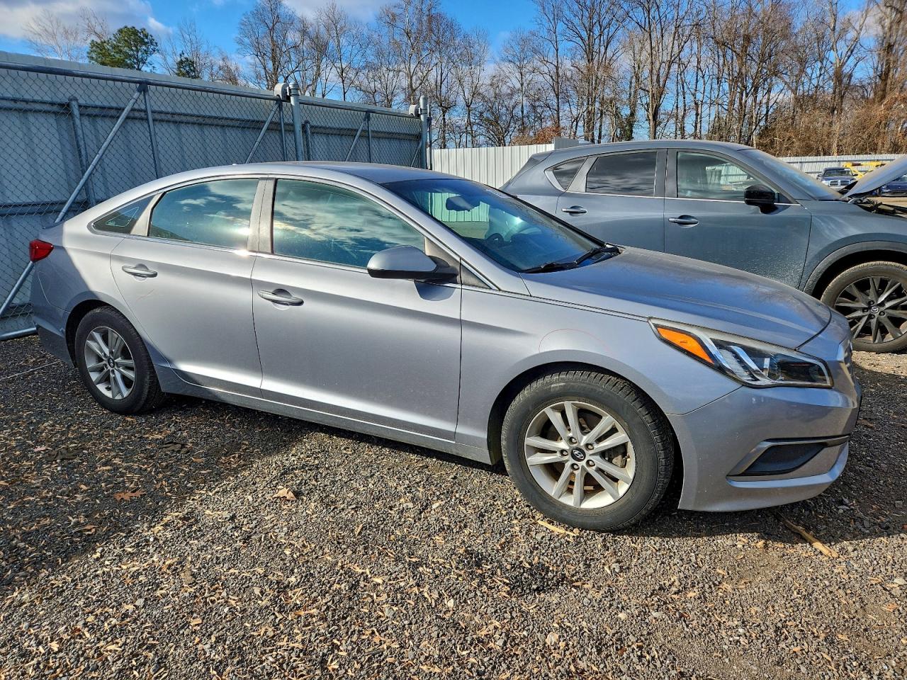2016 HYUNDAI SONATA SE photo 4