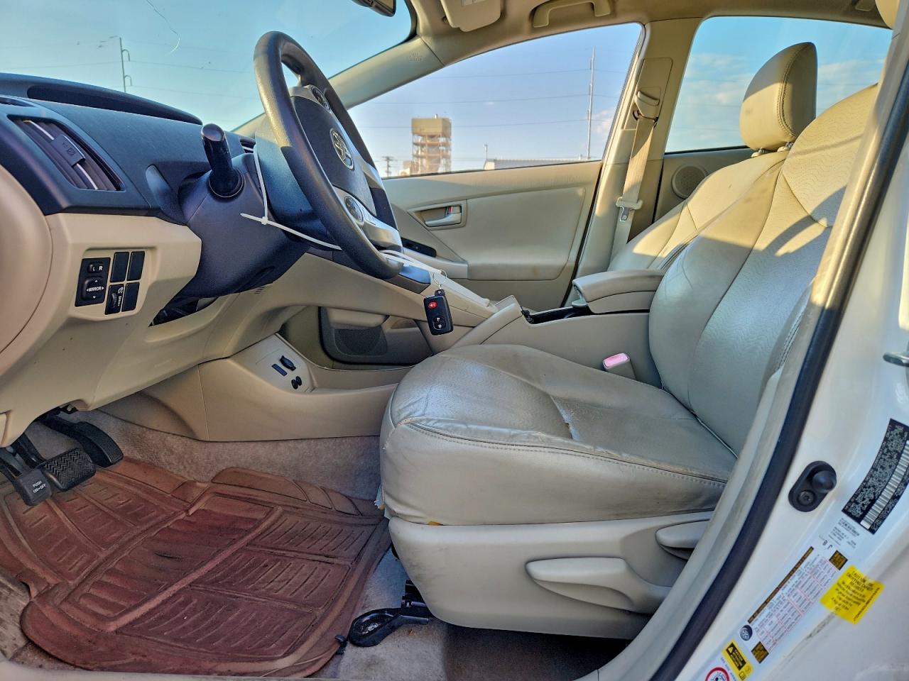 2011 TOYOTA PRIUS photo 7