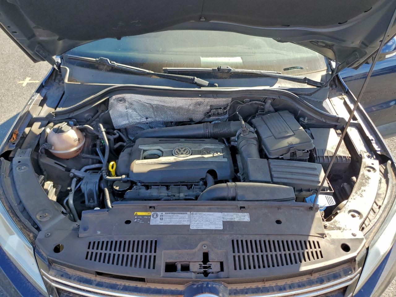 2016 VOLKSWAGEN TIGUAN photo 12