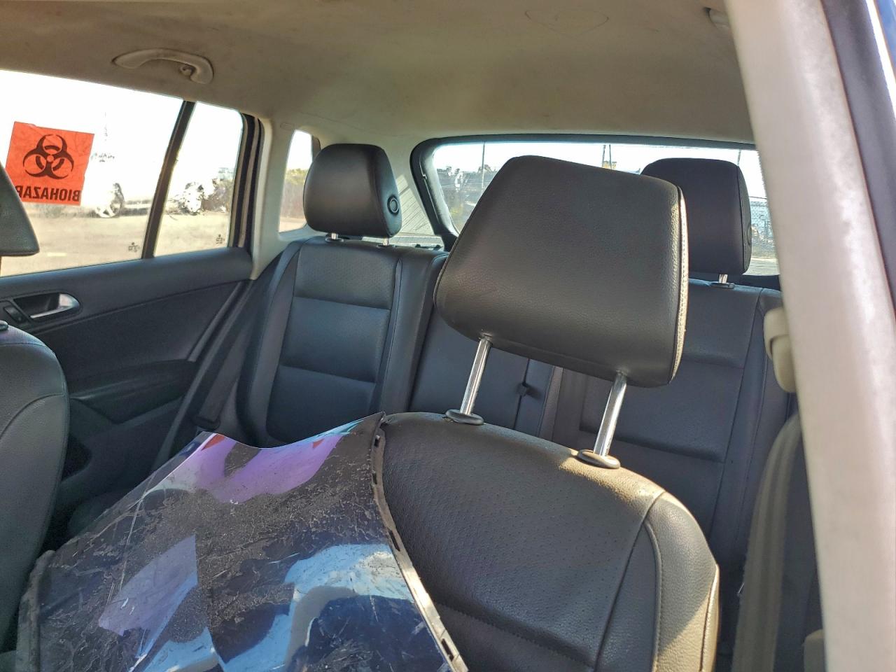 2016 VOLKSWAGEN TIGUAN photo 10