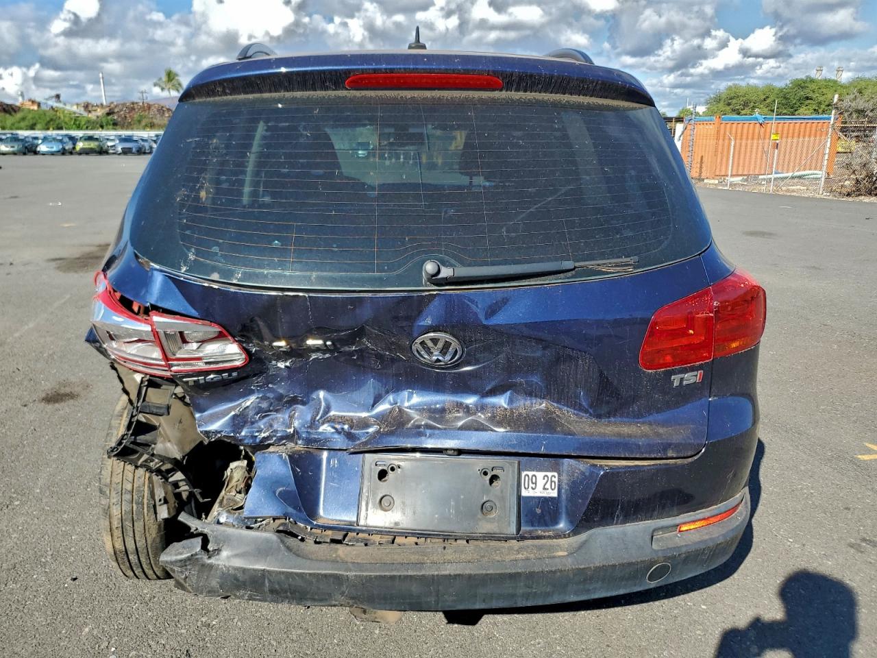 2016 VOLKSWAGEN TIGUAN photo 6