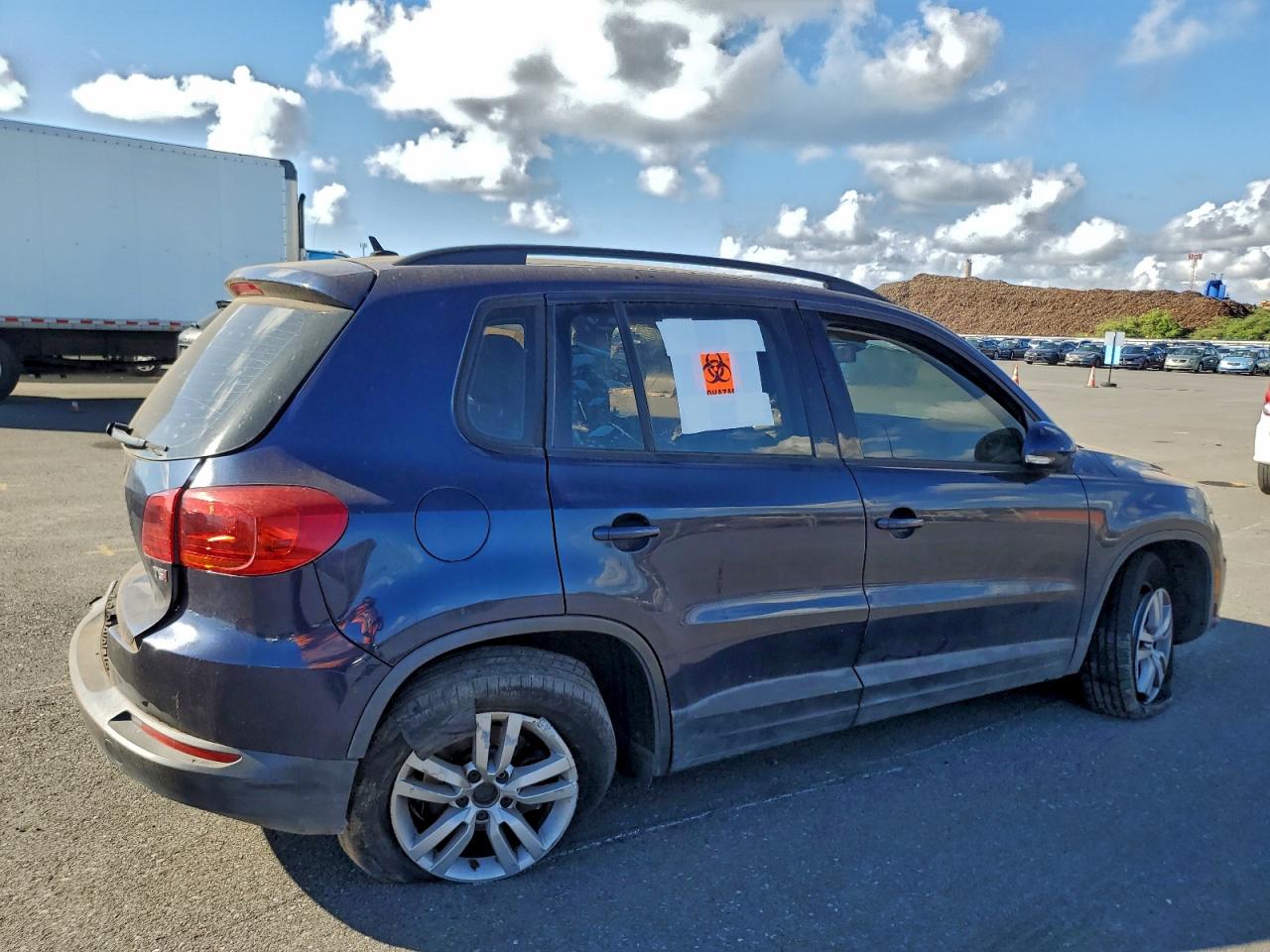2016 VOLKSWAGEN TIGUAN photo 3