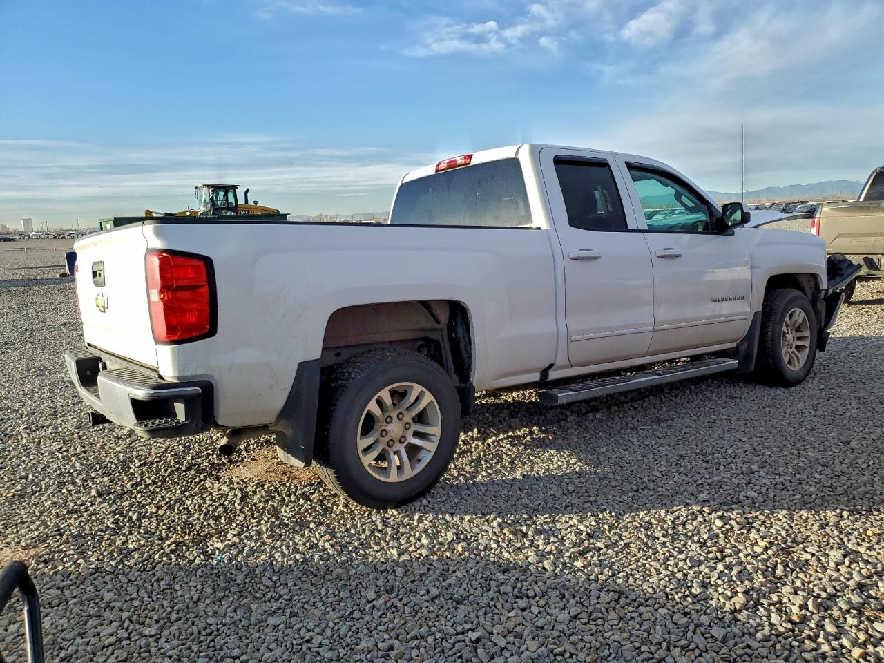 2016 CHEVROLET SILVERADO K1500 LT photo 3