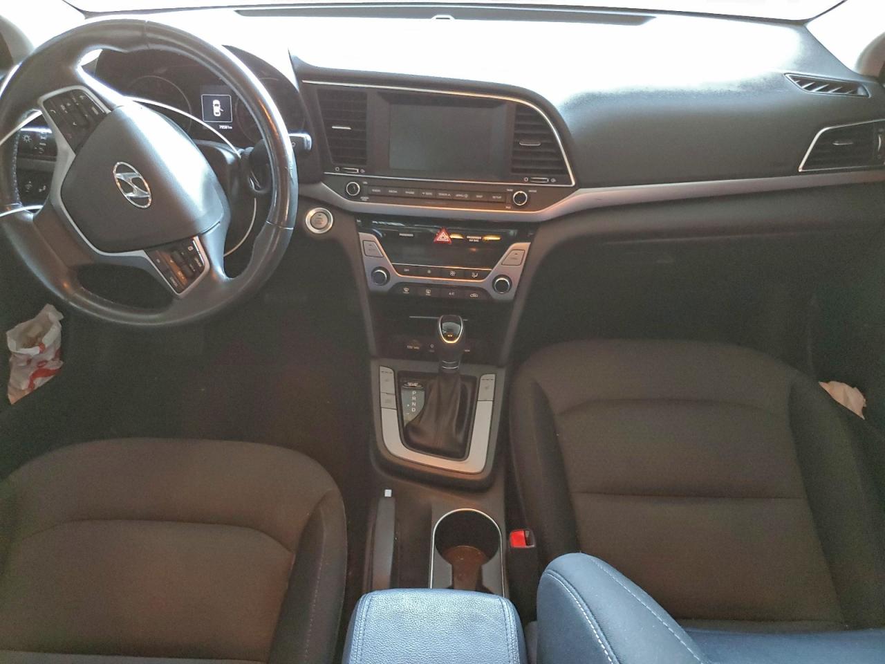 2017 HYUNDAI ELANTRA SE photo 8