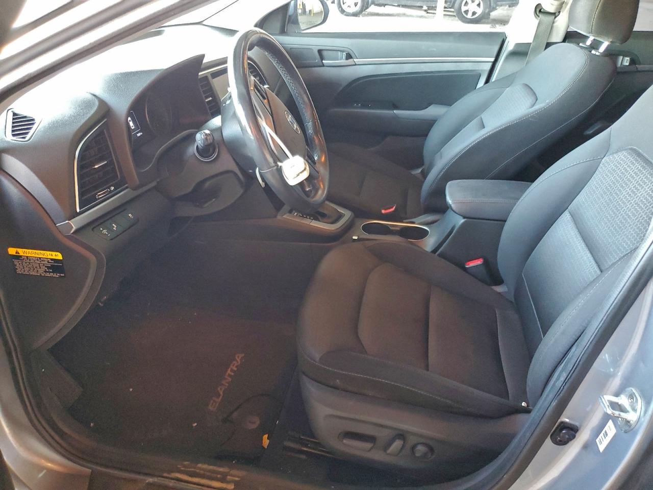 2017 HYUNDAI ELANTRA SE photo 7