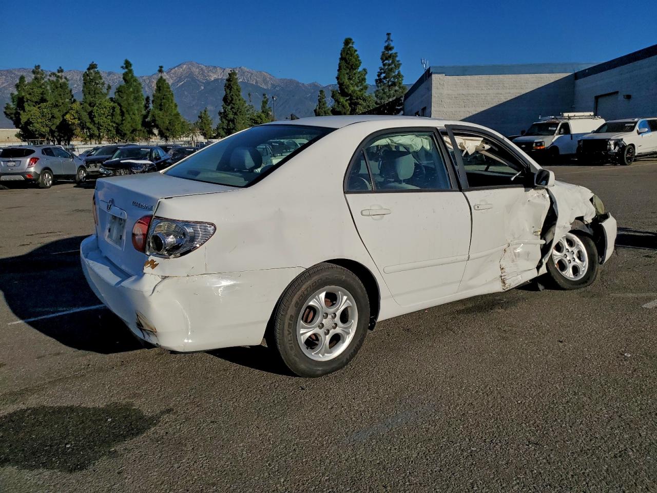 2006 TOYOTA COROLLA CE photo 3