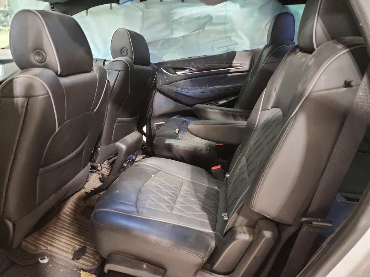 2022 BUICK ENCLAVE AVENIR photo 11