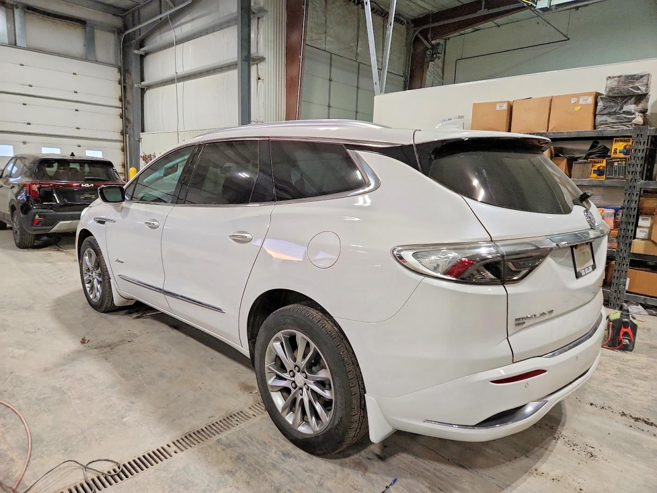 2022 BUICK ENCLAVE AVENIR photo 2