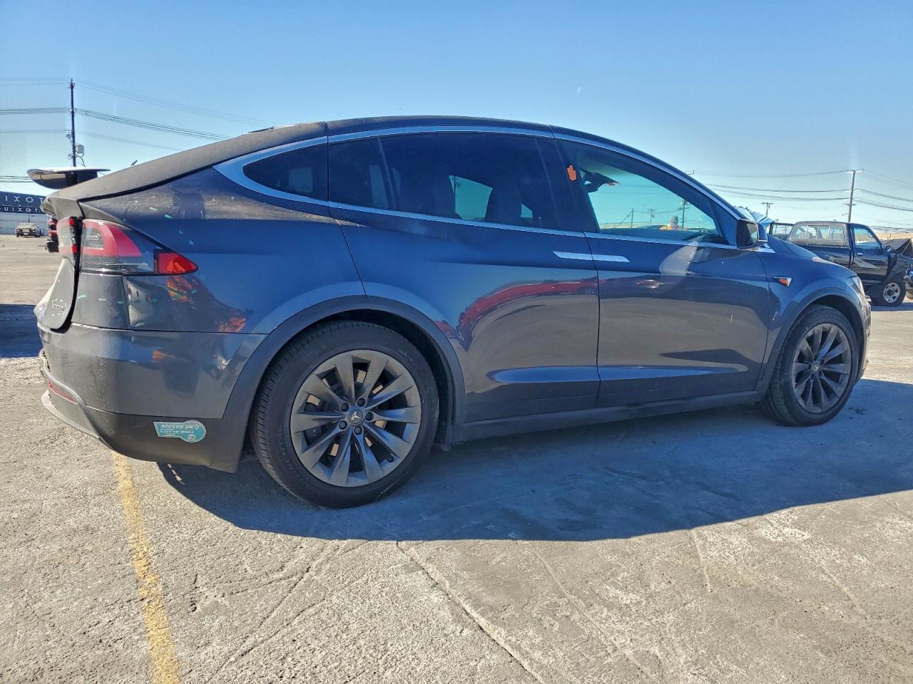 2018 TESLA MODEL X photo 3