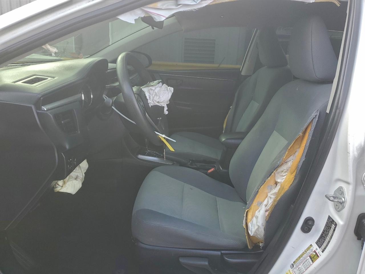 2014 TOYOTA COROLLA L photo 7