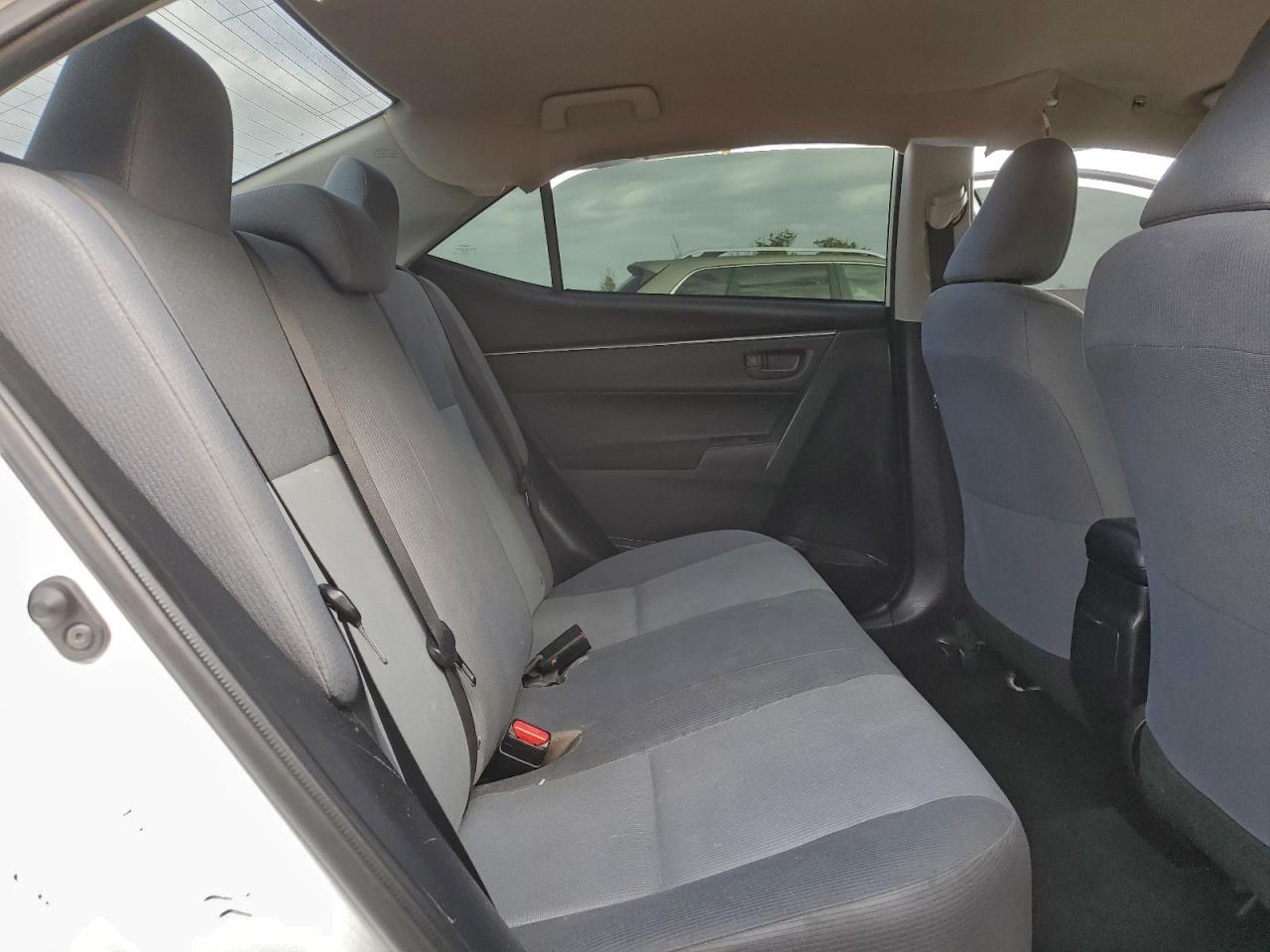 2014 TOYOTA COROLLA L photo 10