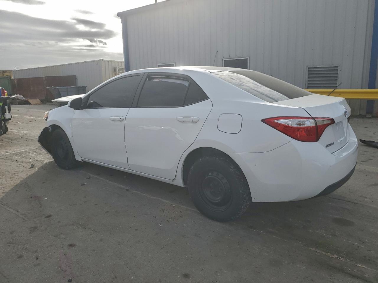 2014 TOYOTA COROLLA L photo 2