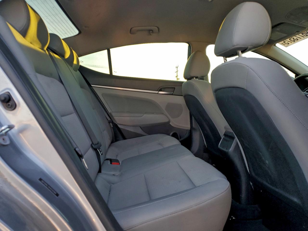 2017 HYUNDAI ELANTRA SE photo 10