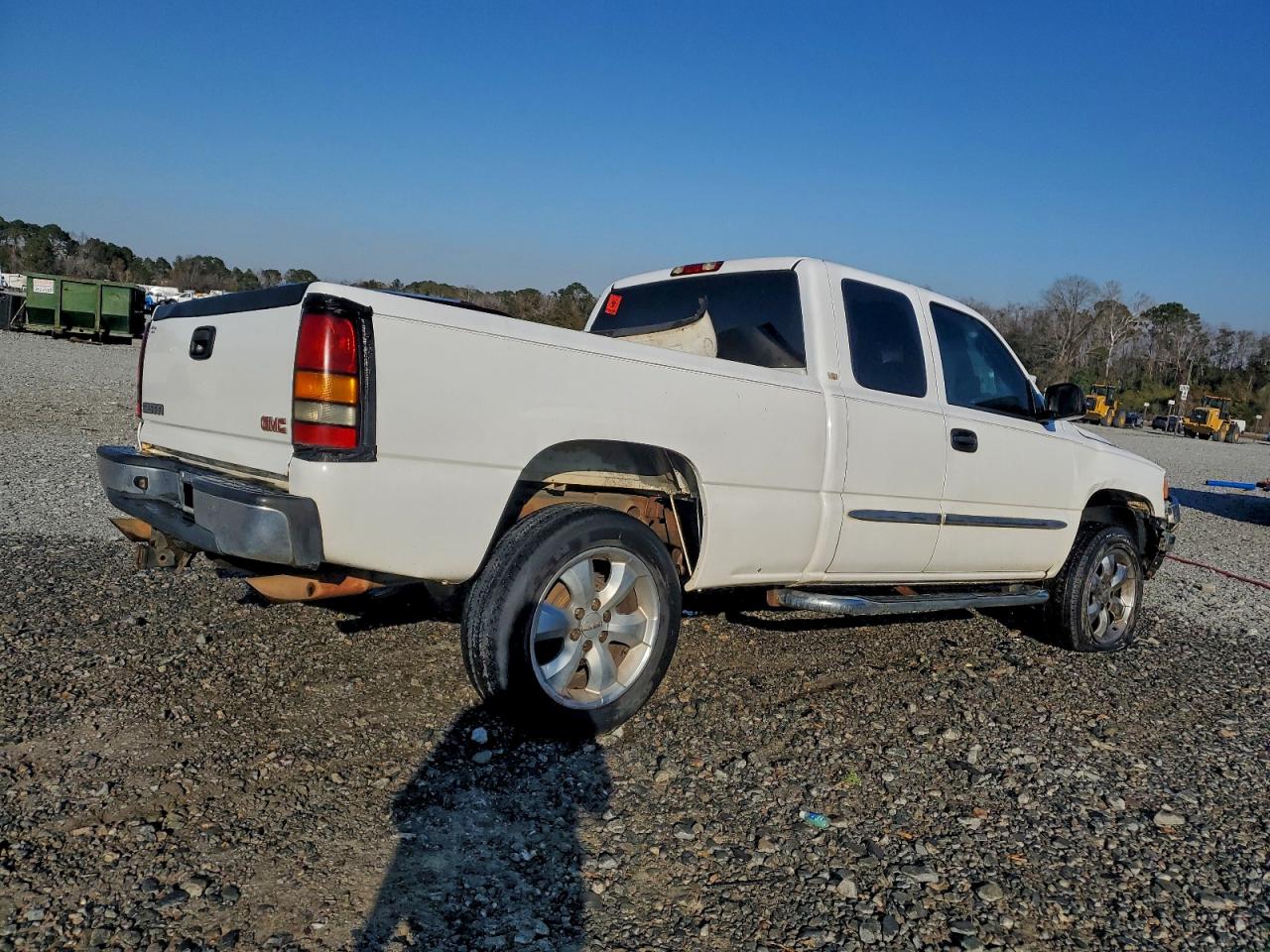 2007 GMC NEW SIERRA C1500 CLASSIC photo 3