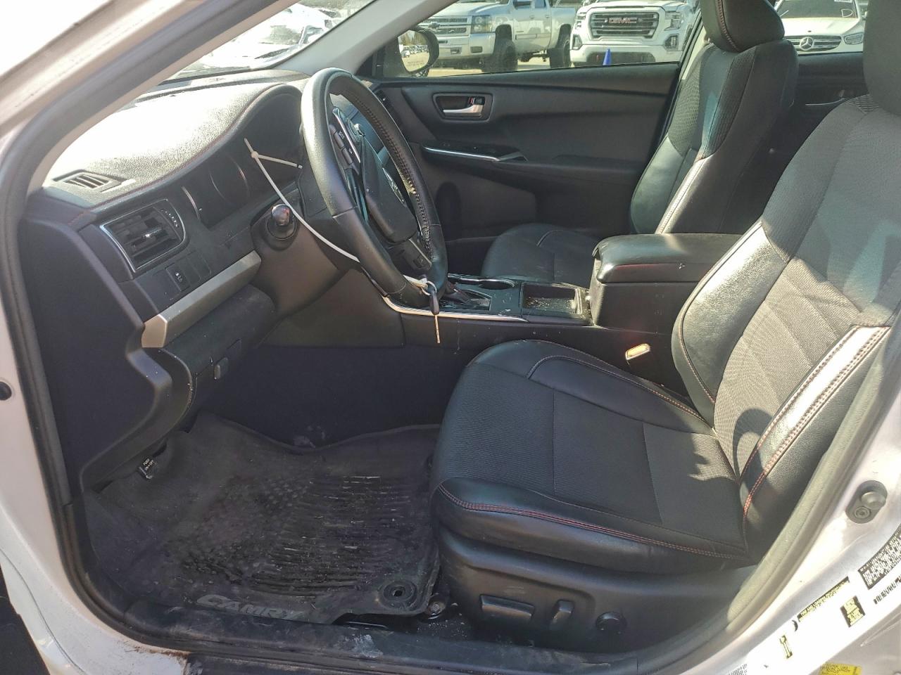 2017 TOYOTA CAMRY LE photo 7