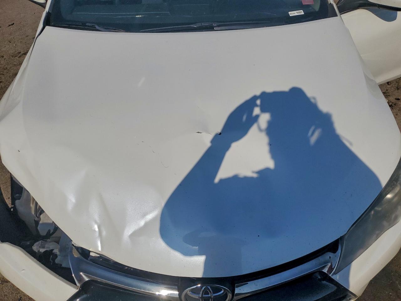 2017 TOYOTA CAMRY LE photo 11
